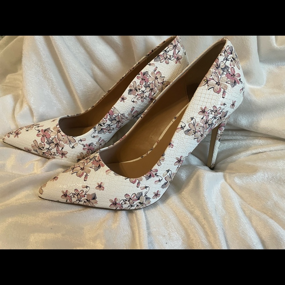 Adorable floral heels